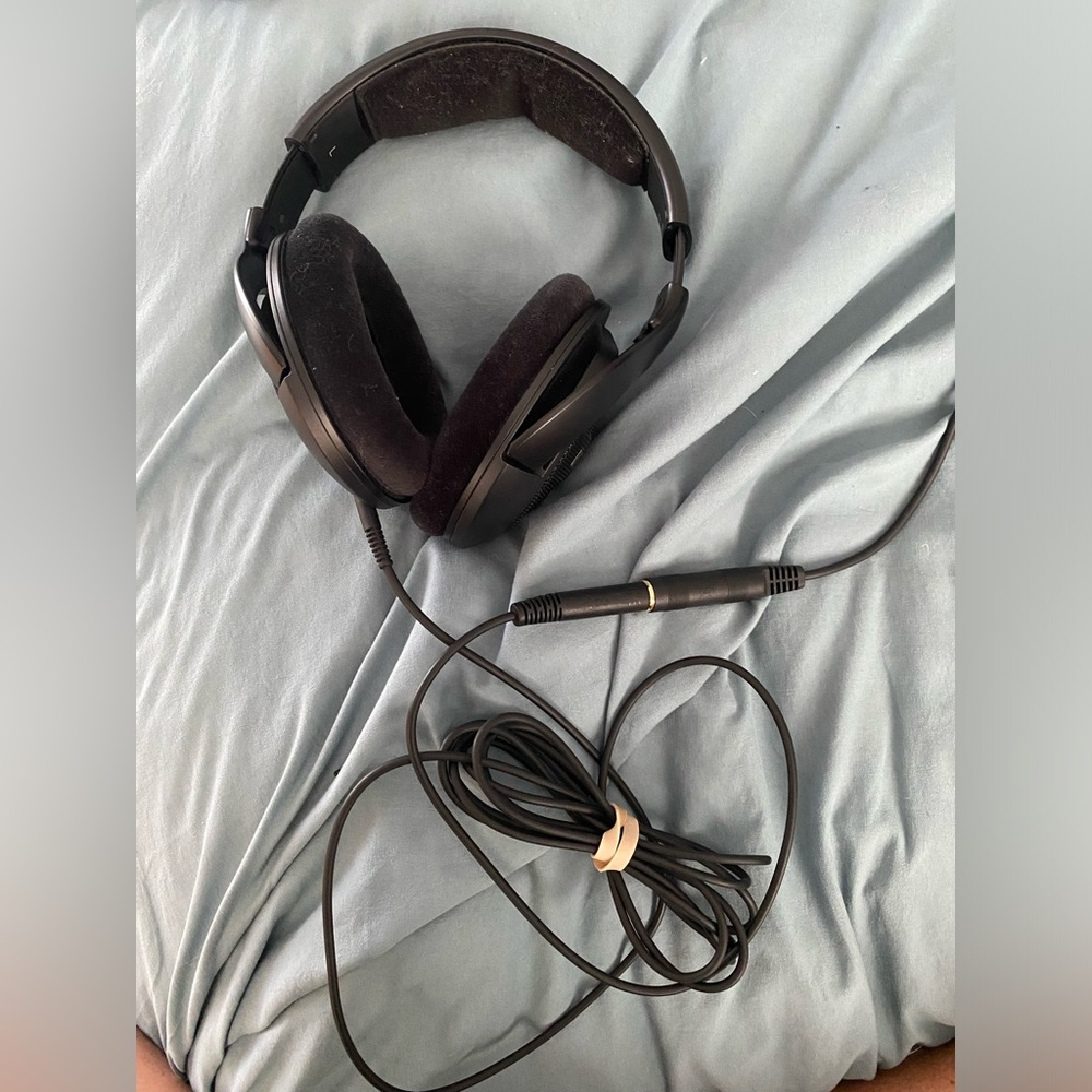 Sennheiser Black HD 560S Wired Headphones